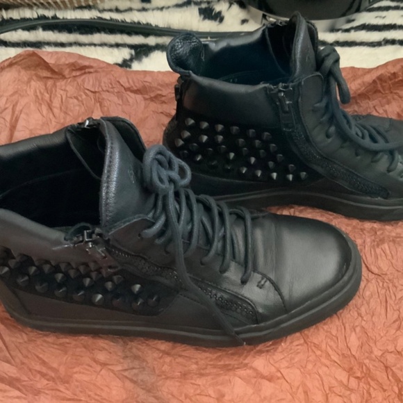 Giuseppe Zanotti Black Studded Sneakers in Size 39 Used Condition With Box - Picture 2 of 12